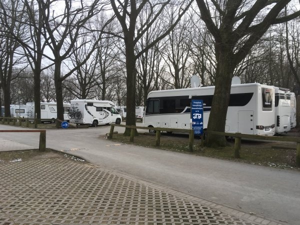 Stellplatz Am Kuhhirten Bremen — Aire camping car in Bremen