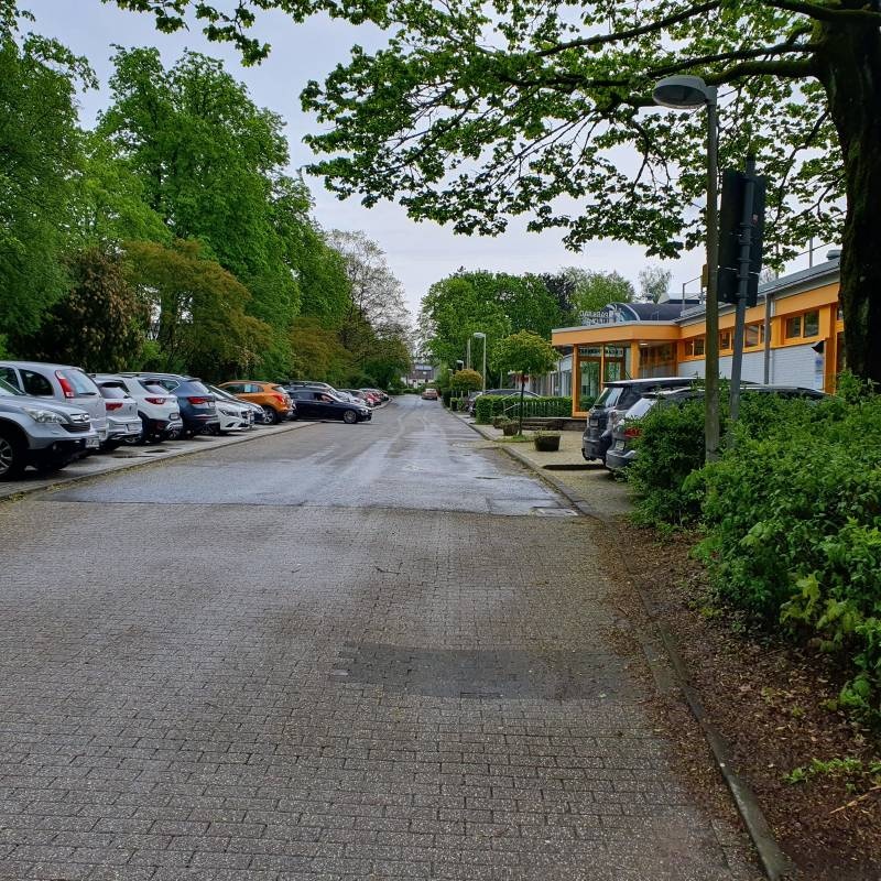 Stellplatz am Parkbad Lindlar — Stellplatz in Lindlar-Hof zum Eigen