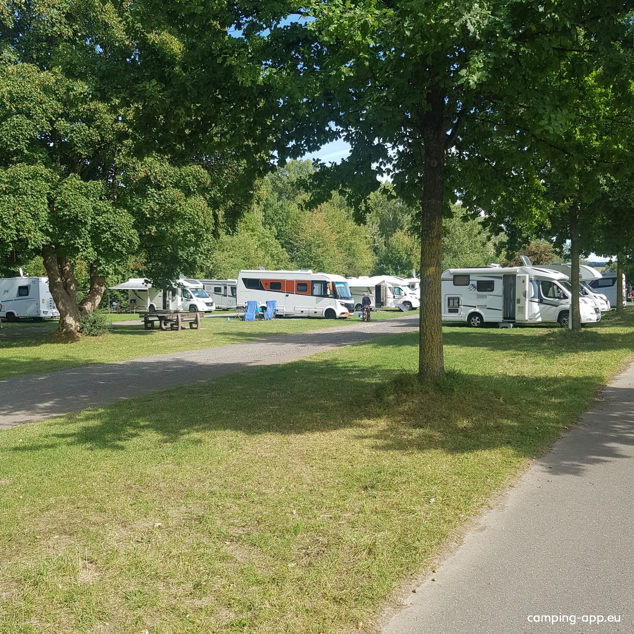 Stellplatz am Wassersportsee Zülpich — Bobilplass in Zülpich
