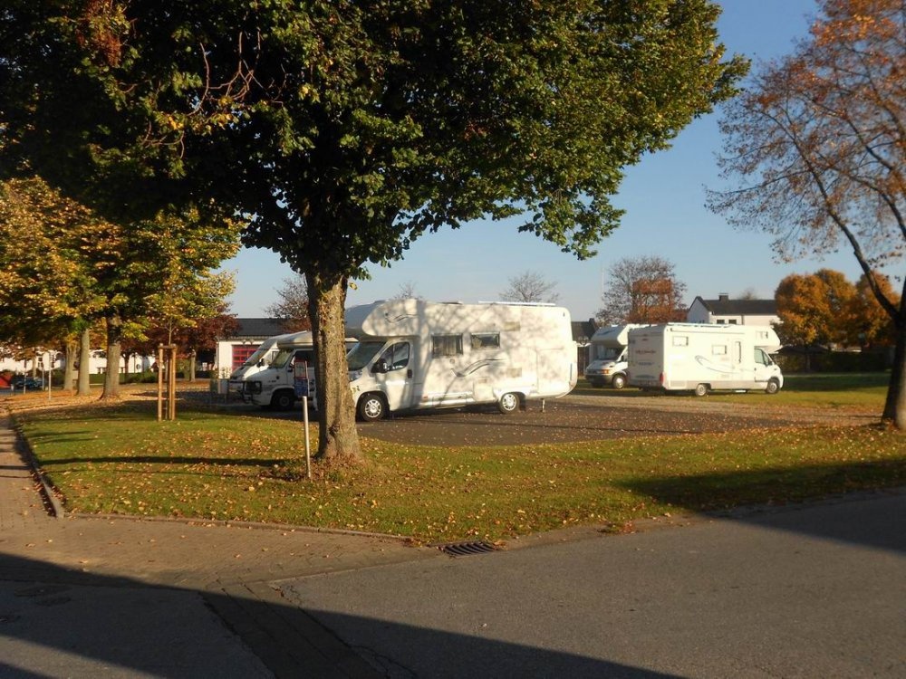 Stellplatz Auf dem Kamp Rüthen — Karavan Sitesi in Rüthen