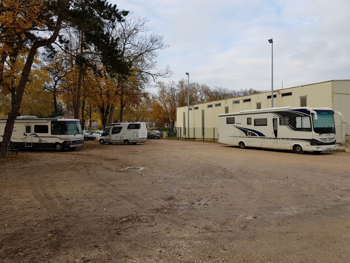 Aire camping-car Dole — Stellplatz in Dole