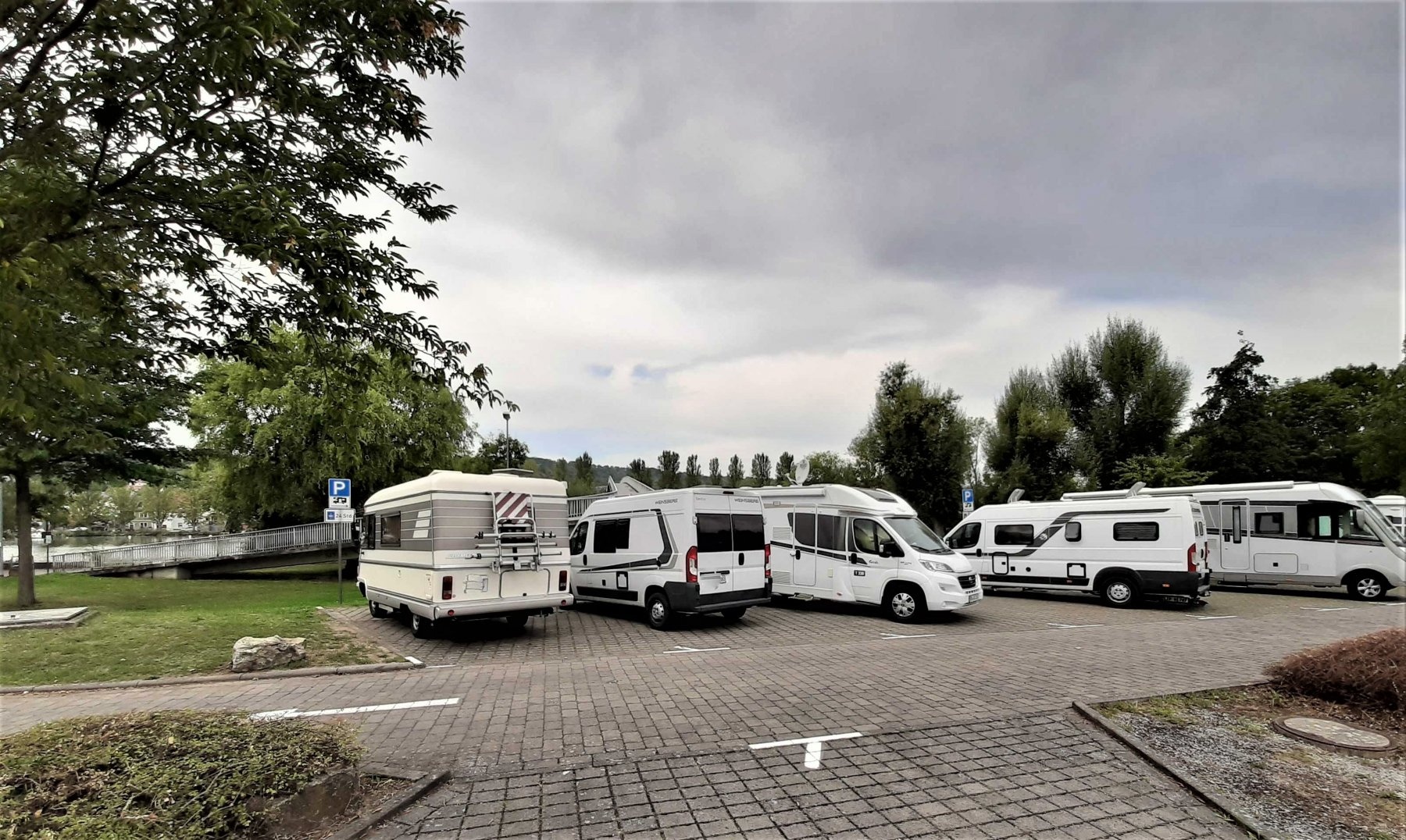 Stellplatz Veitshöchheim — Area di sosta in Veitshöchheim