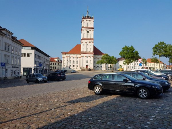 Reisemobilstellplatz Stadthafen Neustrelitz — Foto 2
