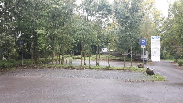 Übernachtungsparkplatz Remscheid-Dörperhöhe — Parking jours et nuit in Remscheid