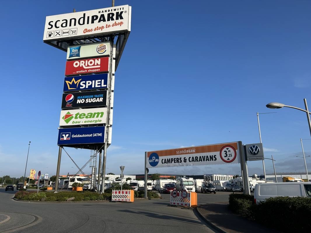 Stellplatz Autohof Flensburg — Sítio para autocaravanas in Handewitt