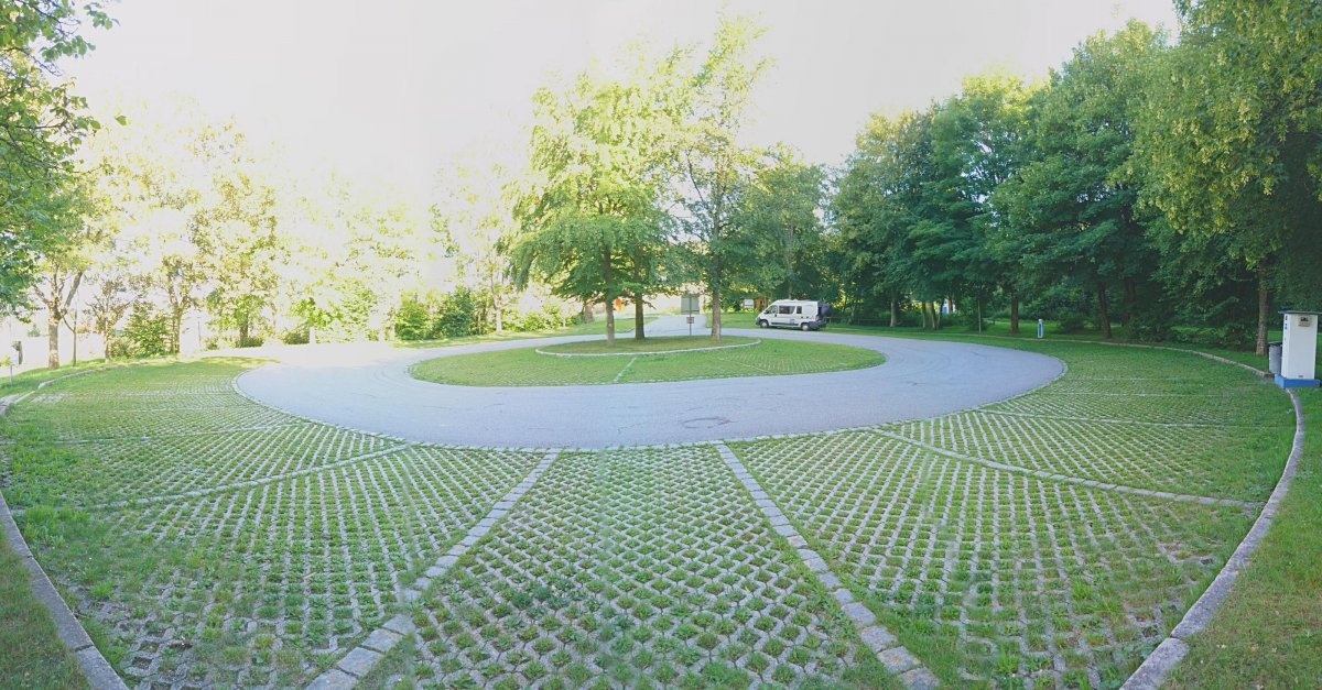 Stellplatz am Freizeitpark Solla  Freyung — Campervan Site in Freyung-Leitenmühle