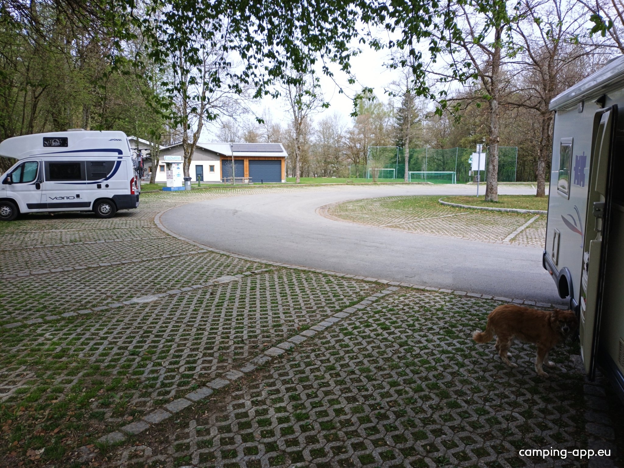 Stellplatz am Freizeitpark Solla  Freyung — Campervan Site in Freyung-Leitenmühle