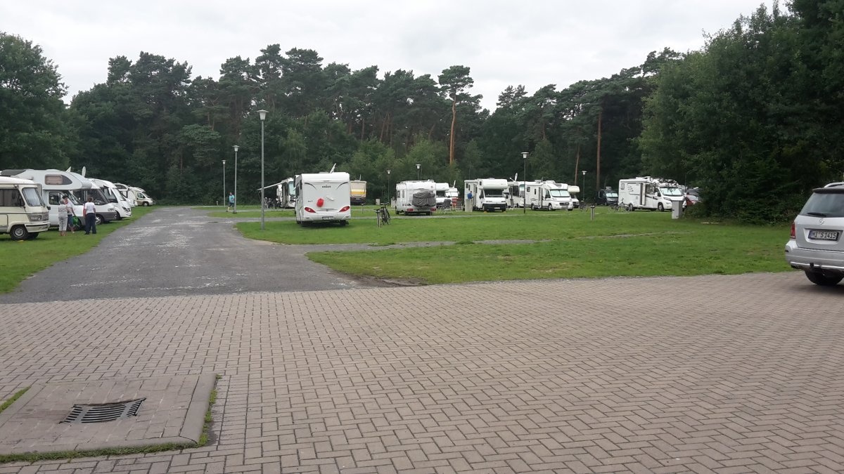 Wohnmobilstellplatz Steinhuder Meer — Aire camping car in Neustadt am Rübenberge