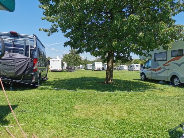 Stellplatz Dorfkrug Kressbronn — Місце для кемперів in Kressbronn am Bodensee