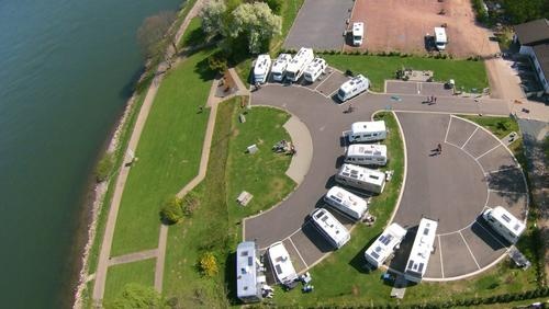 Wohnmobilhafen Urmitz — Sítio para autocaravanas in Urmitz