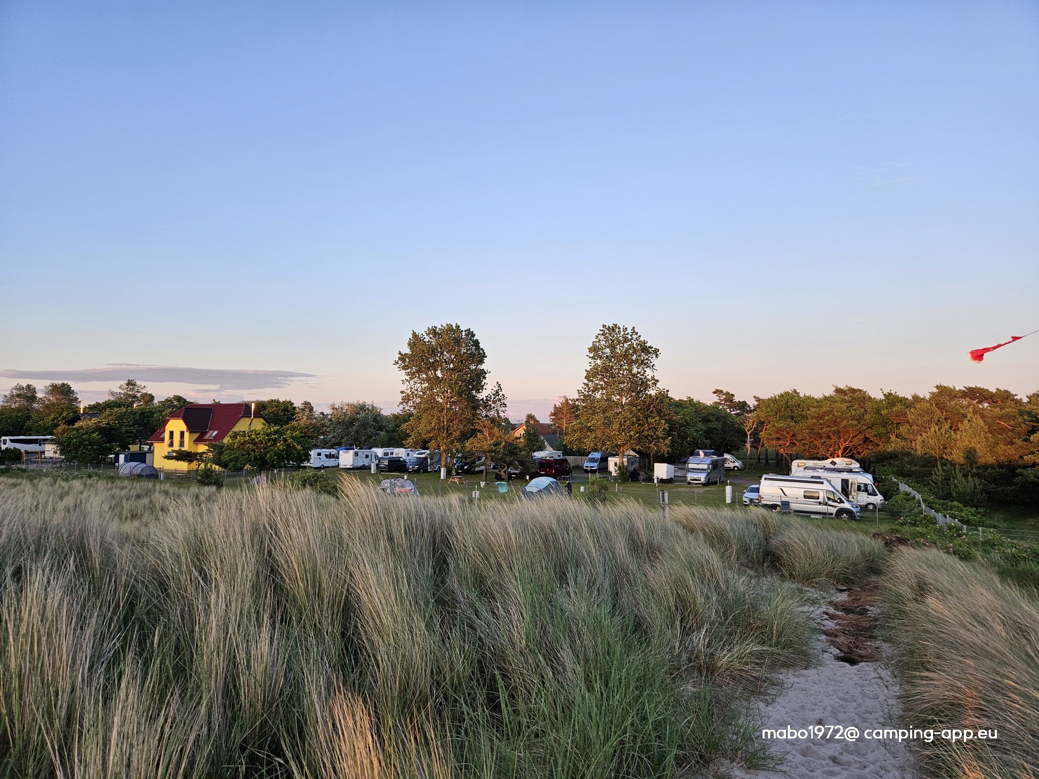 Campingplatz an den Stranddünen Ennen — Kamp yeri in Dierhagen