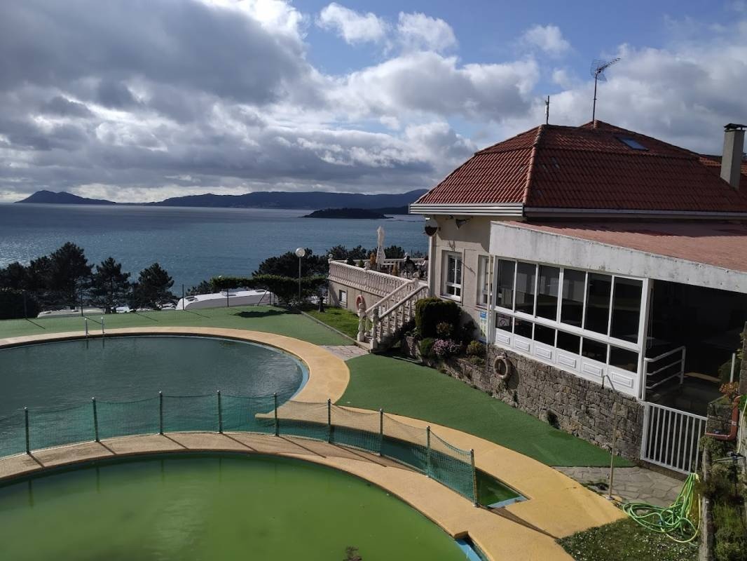 Camping Punta Batuda — Kemping in Miñortos / Galicia
