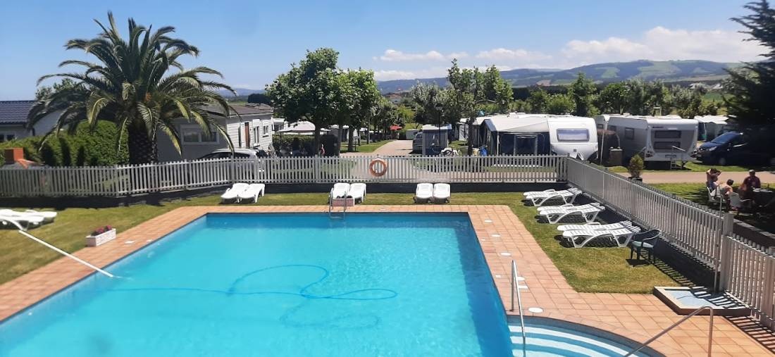 Camping Playa Penarronda — Campingplads in  / Principado de Asturias