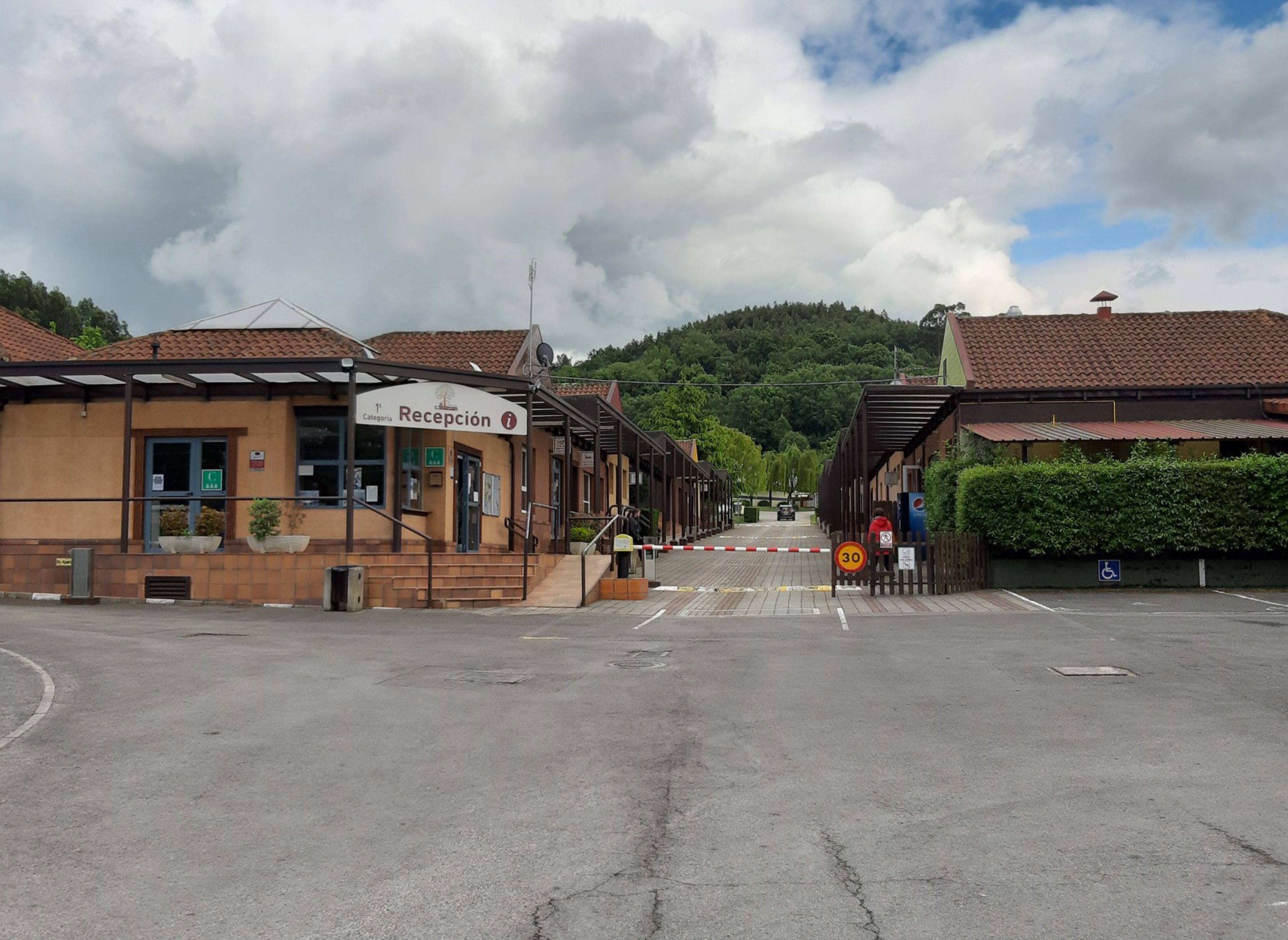 Camping Deva Gijon — Campingplads in Gijón / Principado de Asturias