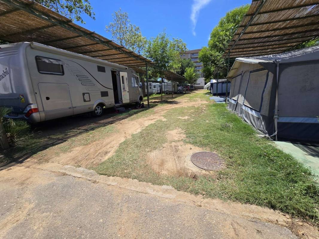 Camping la Rueda — Campingplats in Cubelles / Catalunya