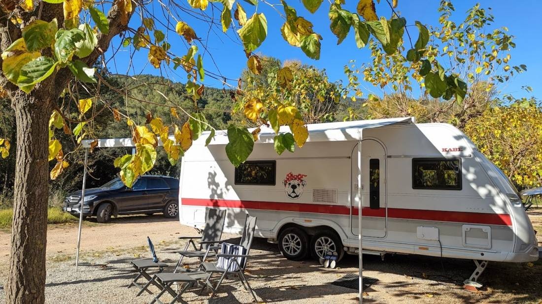 Càmping & Bungalows El Pasqualet — Camping Site in Caldes de Montbui / Catalunya