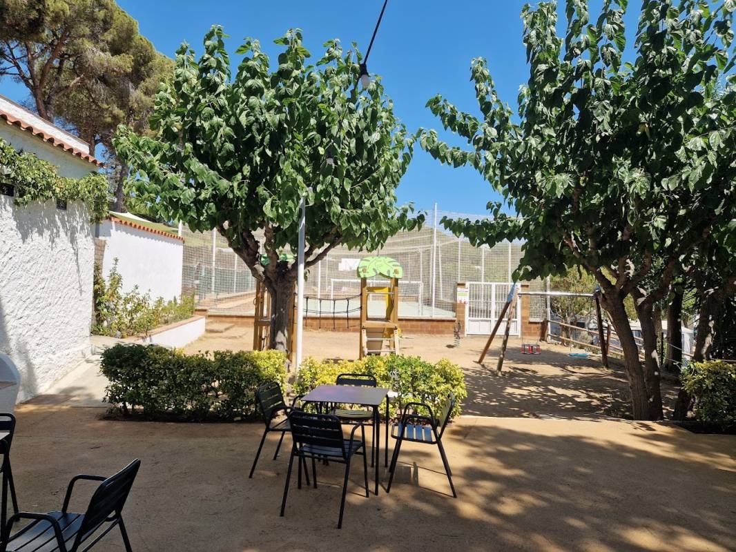Globo Rojo Camping & Bungalows — Kemping in Canet de Mar