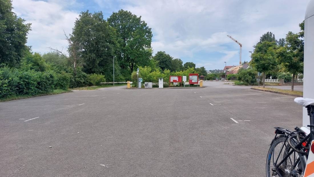 Stellplatz am Neckarufer Rottenburg — Campervan Site in Rottenburg am Neckar