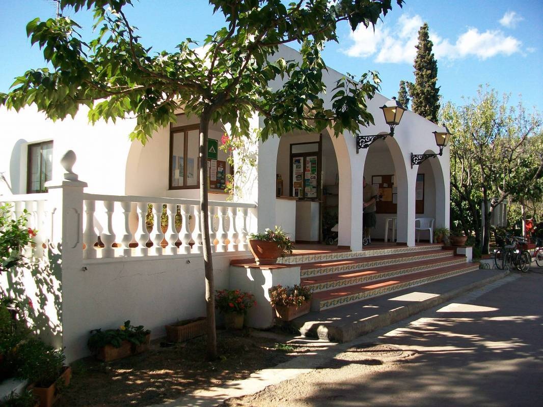 Camping Azahar — Campingplads in Benicàssim / Cantabria