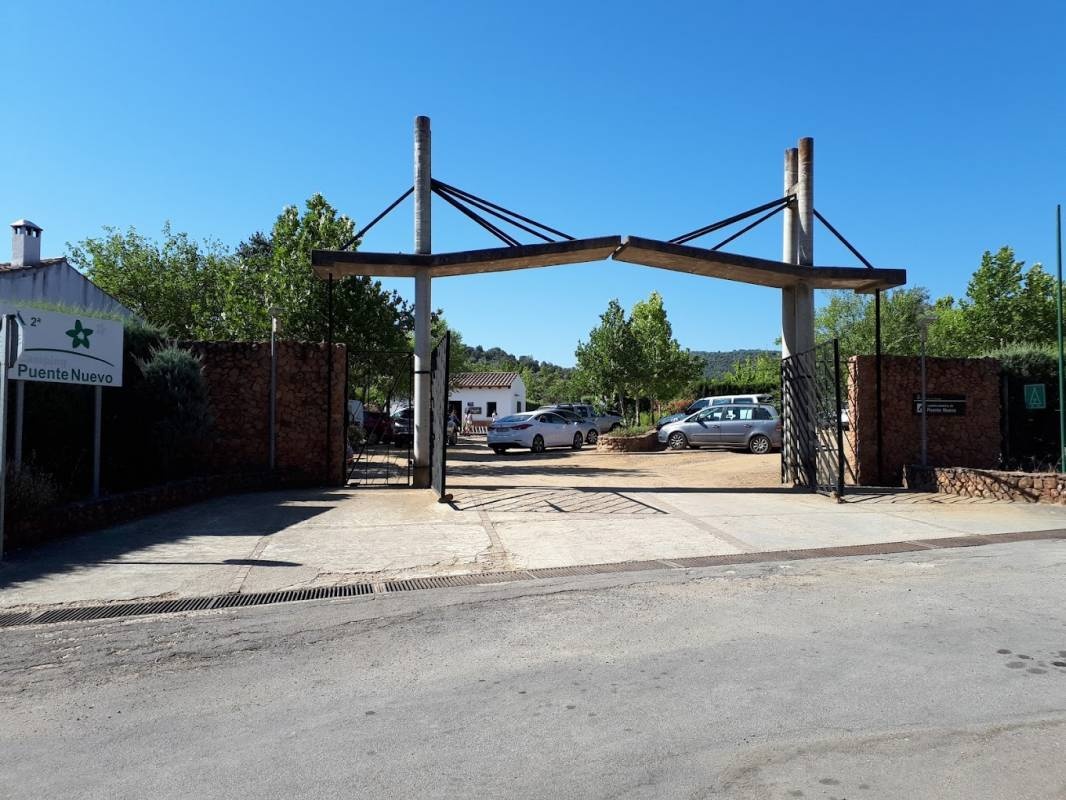 Camping PuenteNuevo — Kamp yeri in Villaviciosa de Córdoba / Andalucía