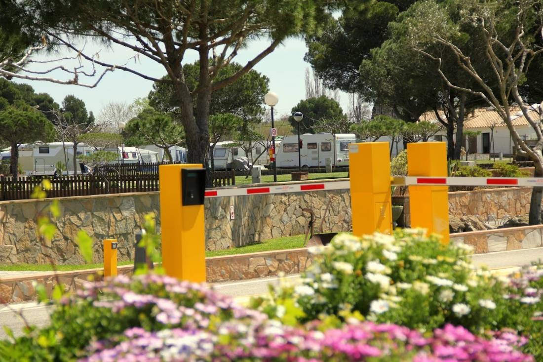 Camping Emporda: Bungalows en l'Estartit — Campingplass in L'Estartit / Cataluña