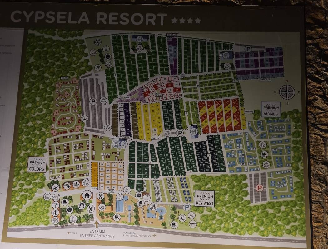Cypsela Resort — Campingplats in Pals / Cataluña