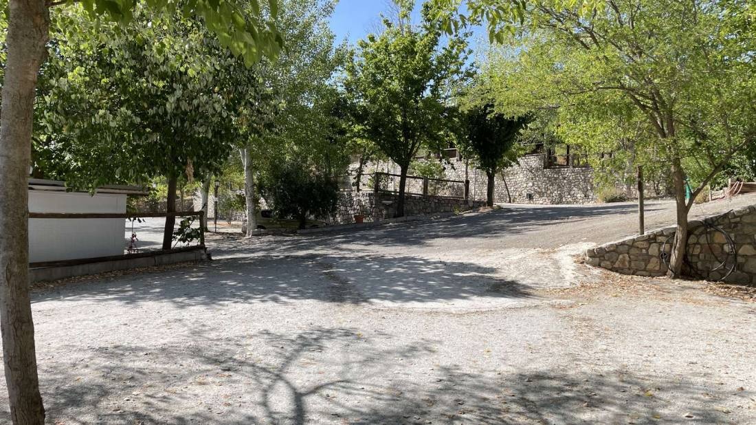 Camping Alto De Viñuelas — Campingplass in Beas de Granada / Andalucía