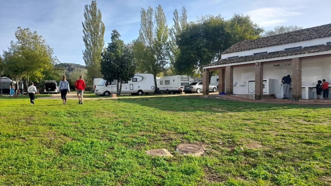 Camping Ribera del Chanza — Campingplass in Cortegana / Andalucia