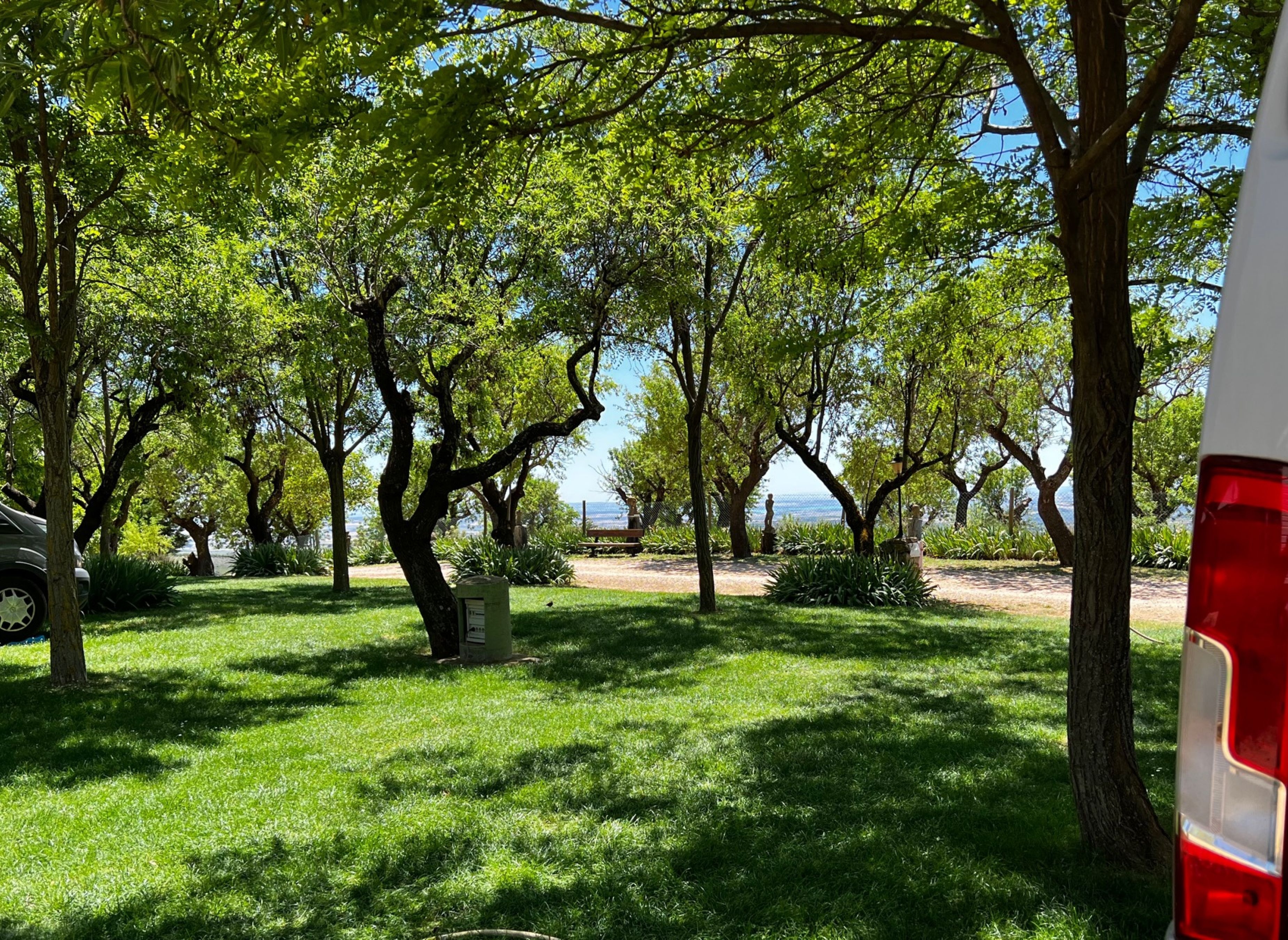 loarre camping castle, S.L. — Місце для кемпінгу in Loarre / Aragón