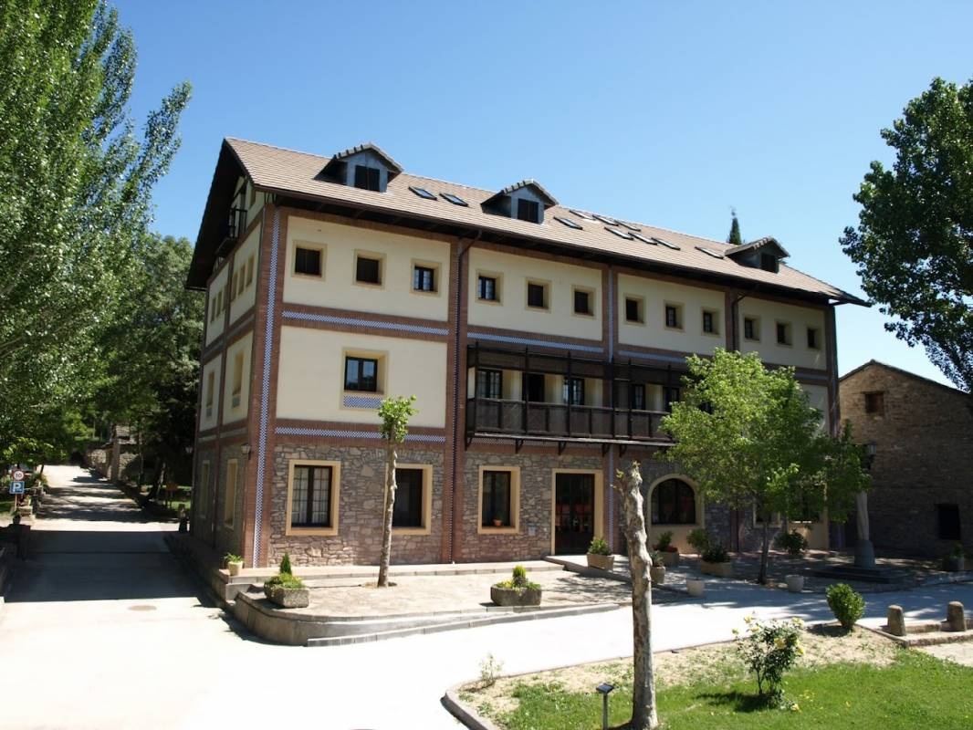 Camping Morillo De Tou — Місце для кемпінгу in Morillo de Tou / Aragón