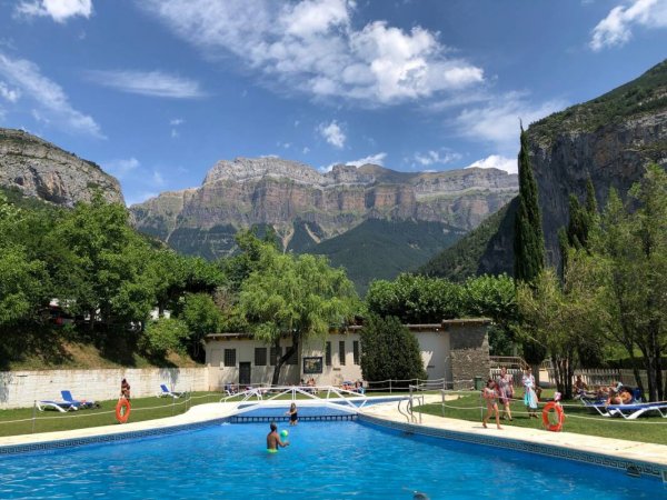 Camping Ordesa - Ordesa Bungalows — Foto 3