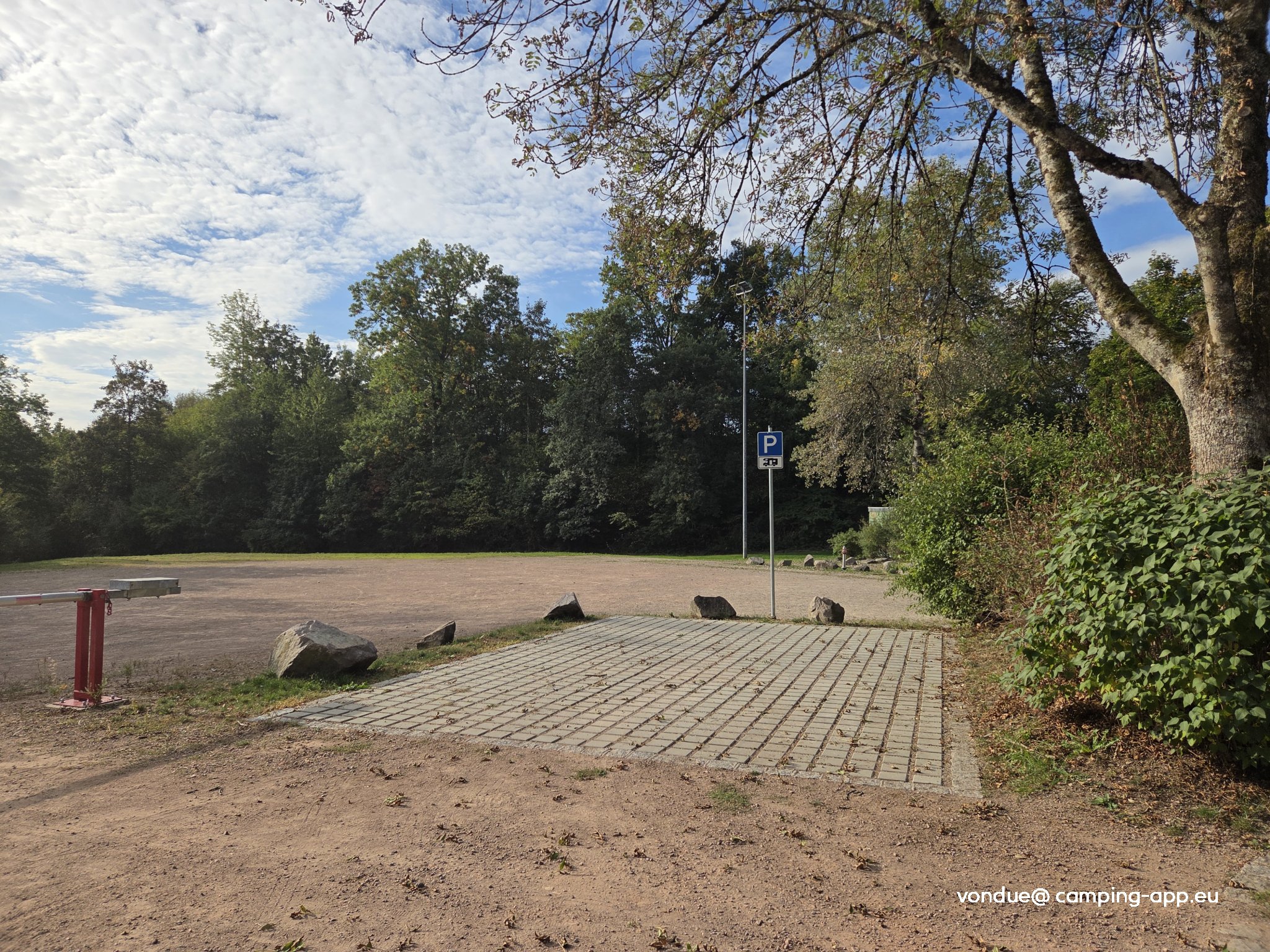 Stellplatz Wehr — Місце для кемперів in Wehr