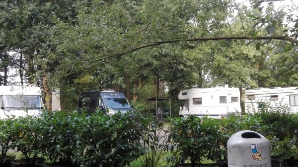 Stellplatz Bremen-Schweiz — Campervan Site in Bremen-Burglesum