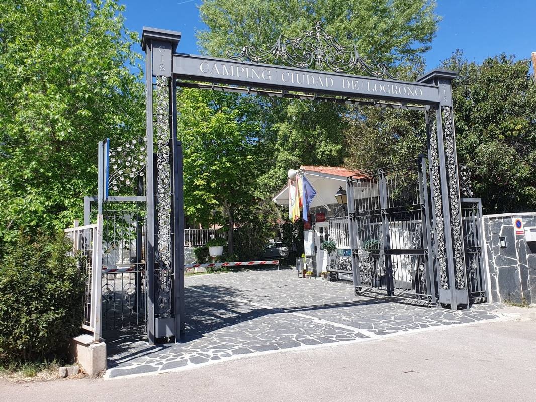 Camping La Playa — Kamp yeri in Logroño