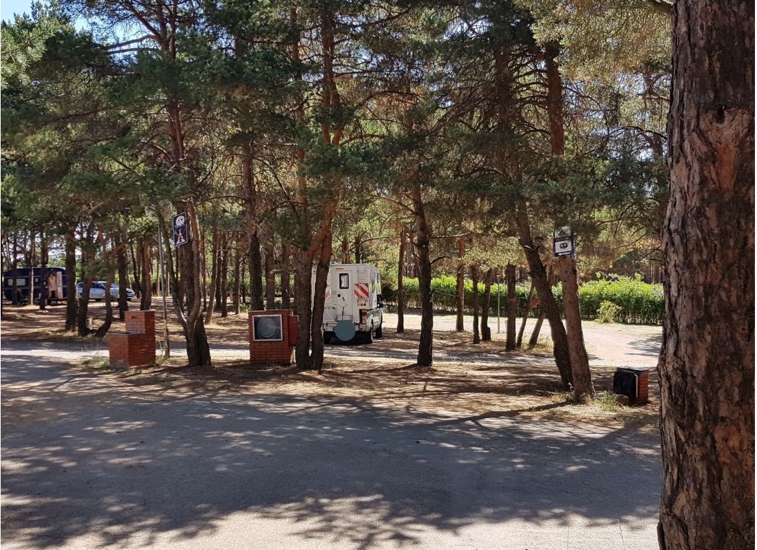 Camping Ciudad de Leon — Kemp in Golpejar de la Sobarriba / Castilla y León