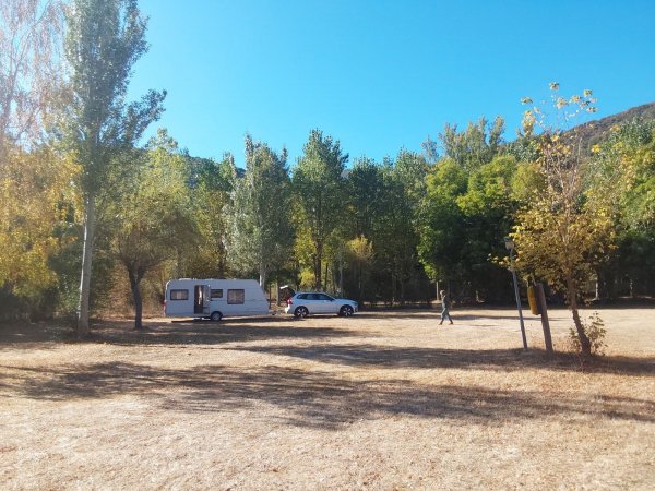 Camping Río Luna — Photo 3