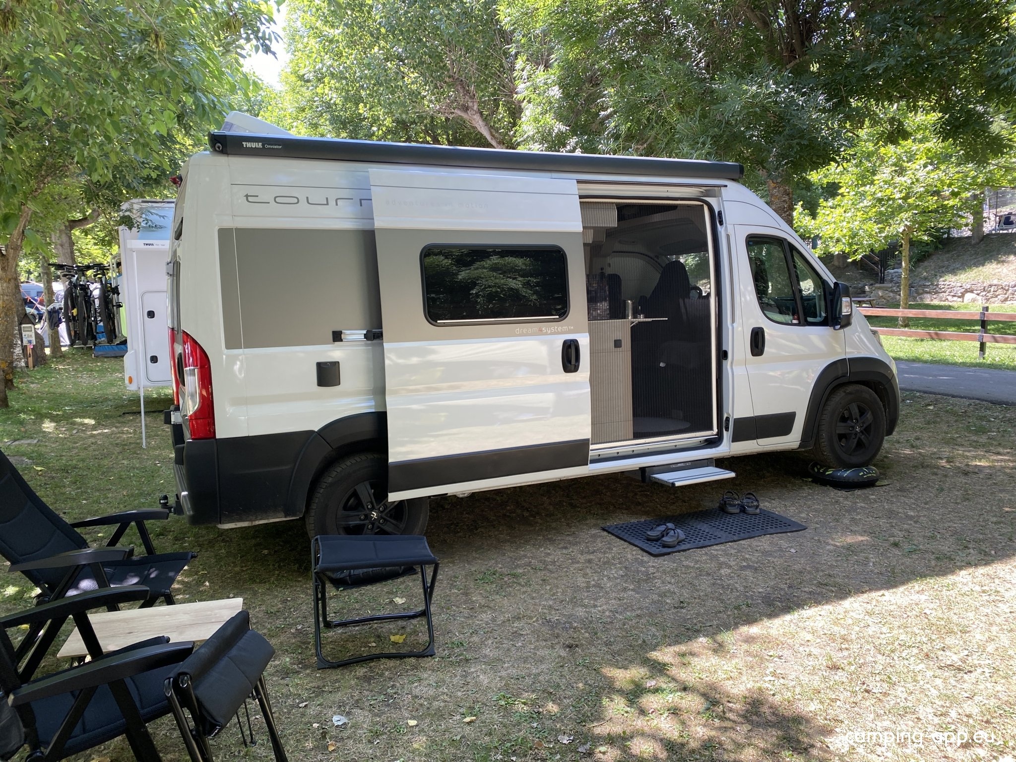 Camping la Mola. Parcelas y bungalows — Campingplats in Espot / Cataluña