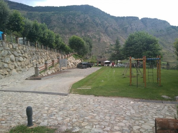 Camping La Torre — Campingplass in Espot / Cataluña