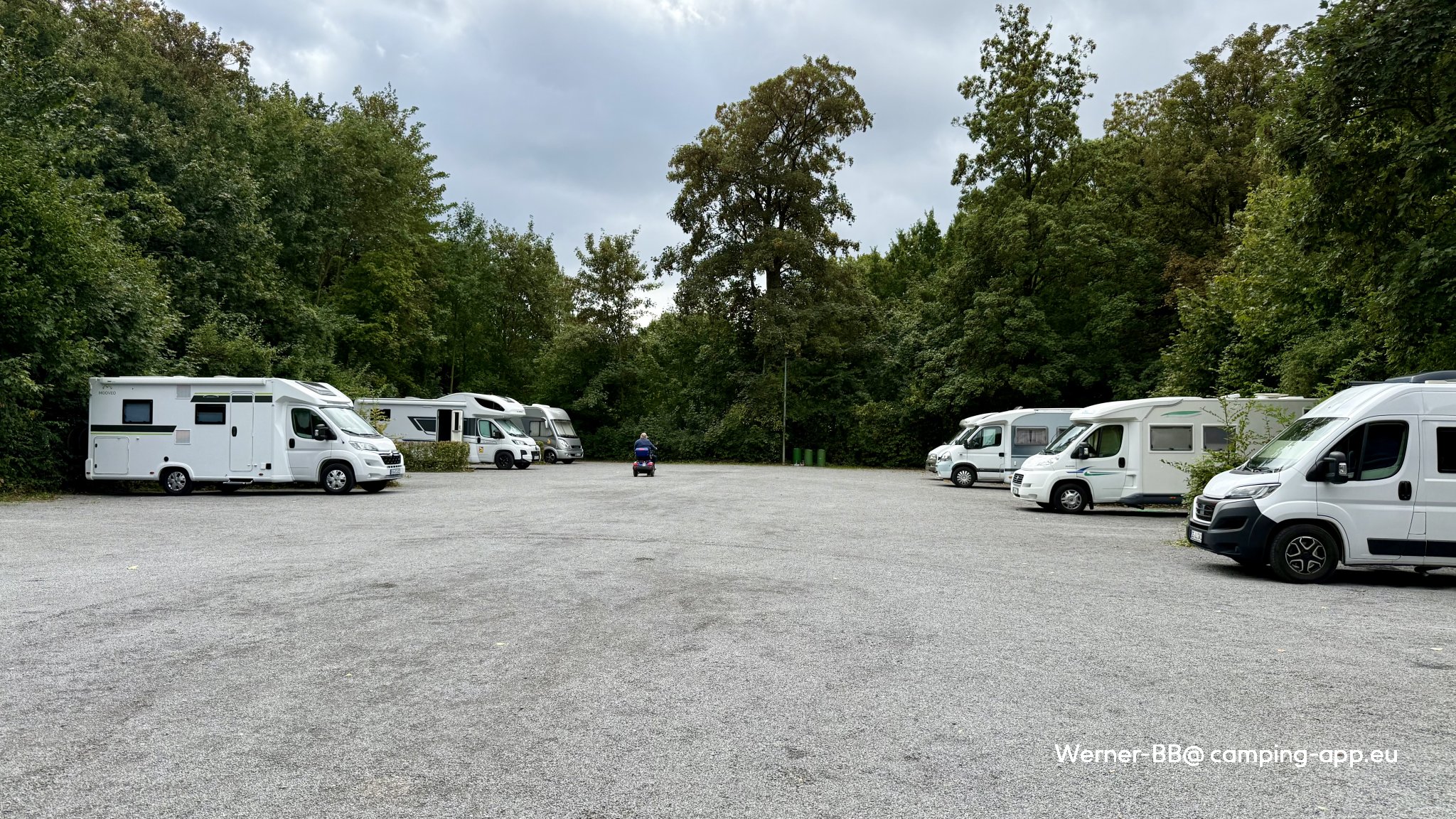 Stellplatz am Schloss Bückeburg — Area Autocaravanas in Bückeburg