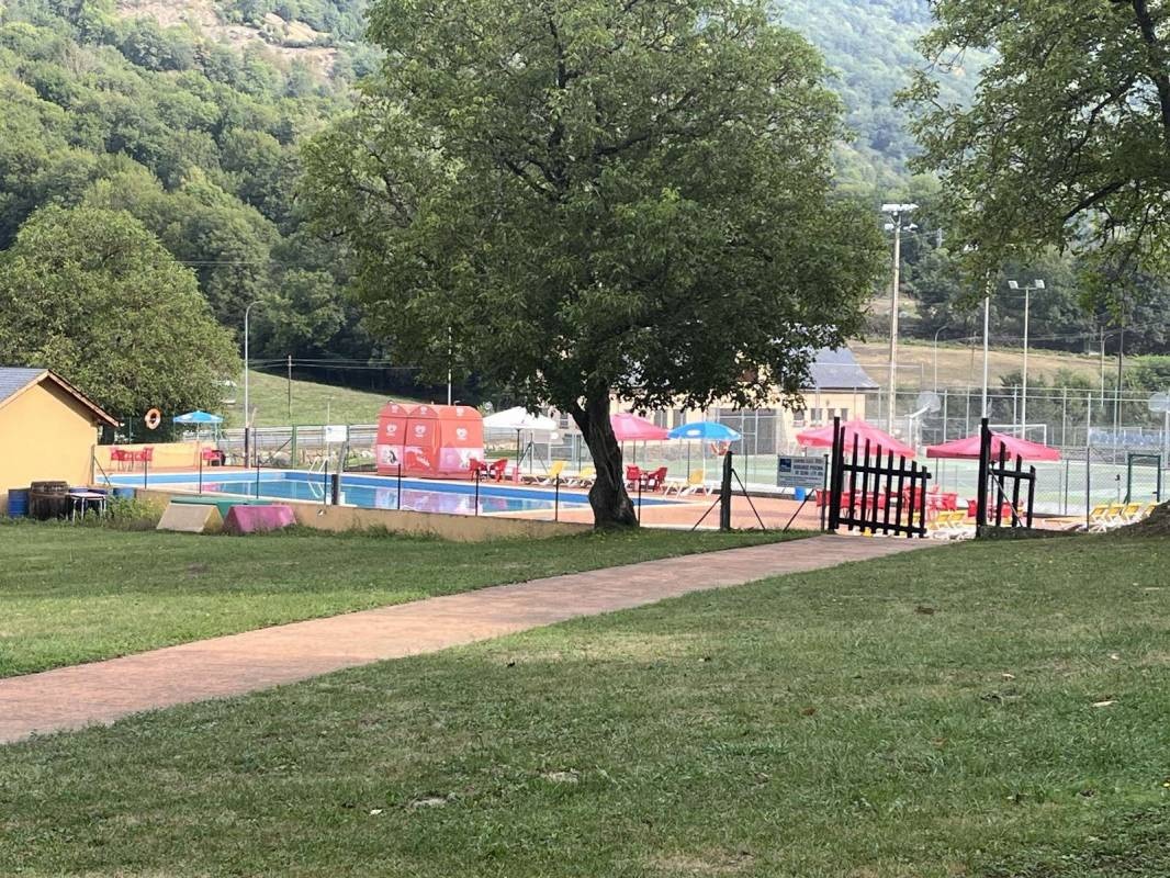 Camping Cauarca — Kamp yeri in Les / Cataluña