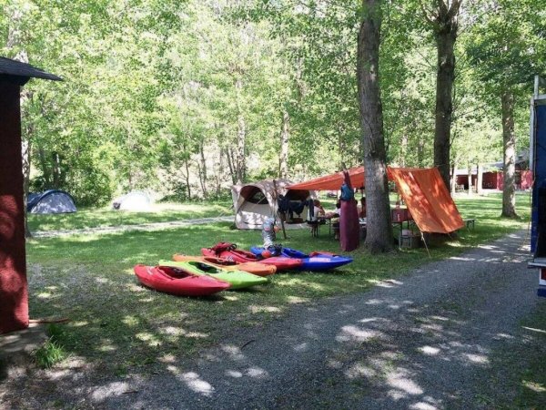 Camping Aigues Braves de Llavorsi — Photo 2