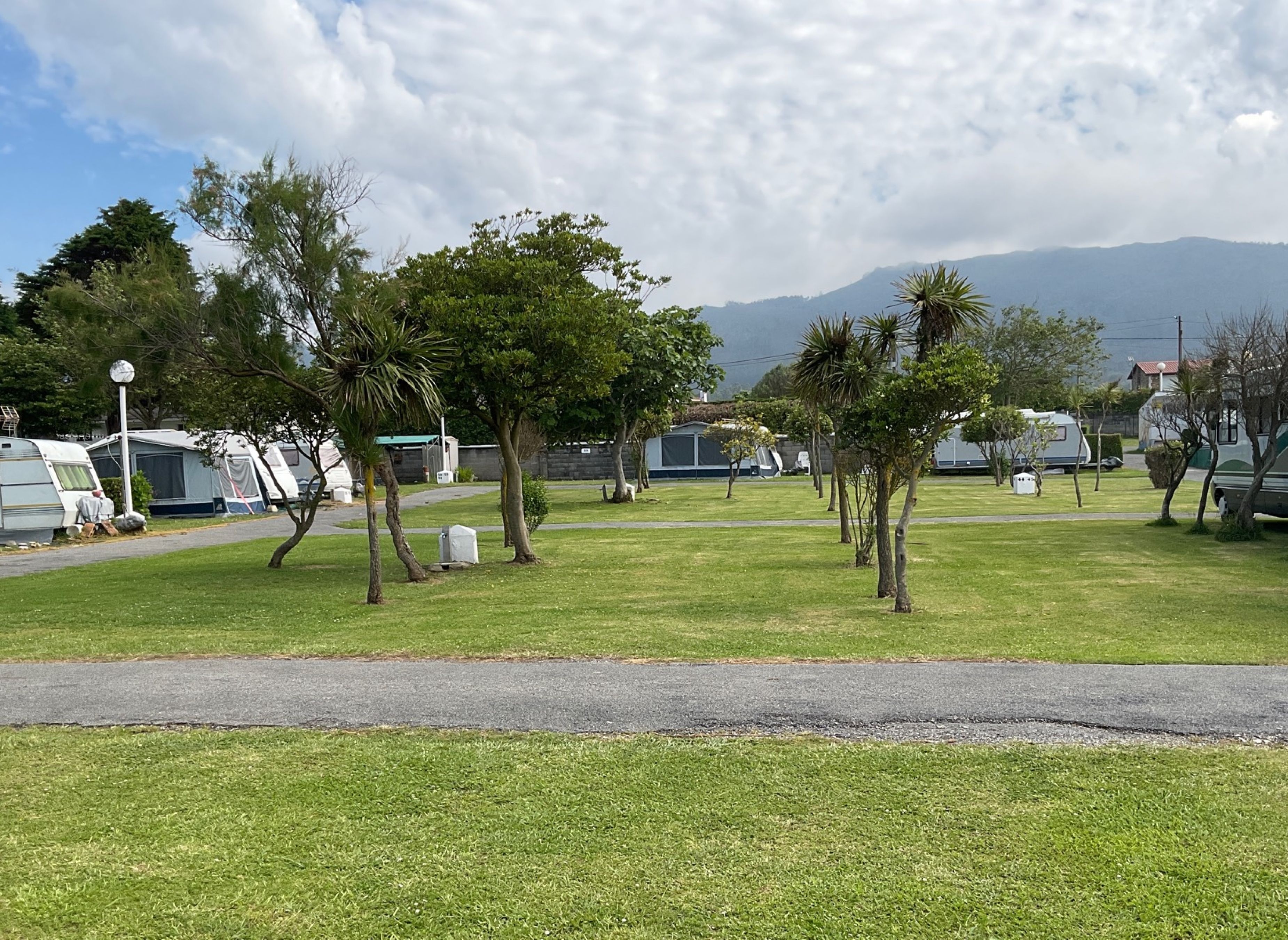 Camping A Nosa Casa — Campingplads in Reinante - Barreiros / Cataluña