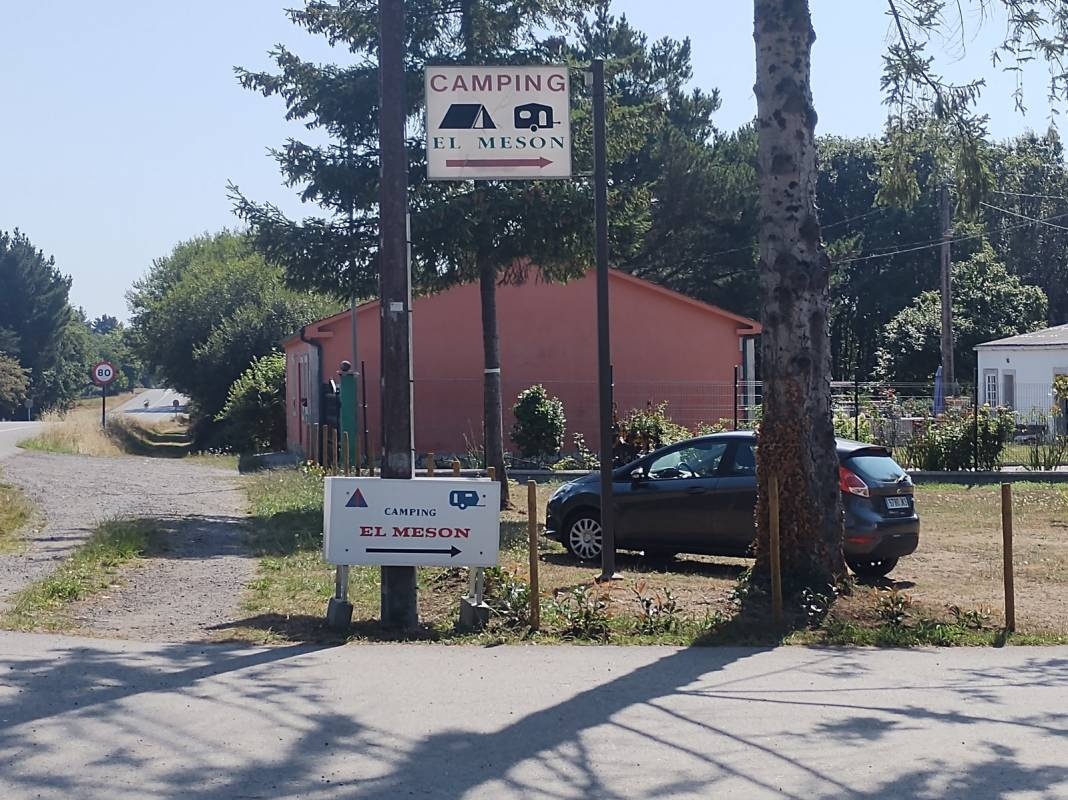 Camping Lugo: Camping El Meson — Cámping in Guitiriz / Cataluña