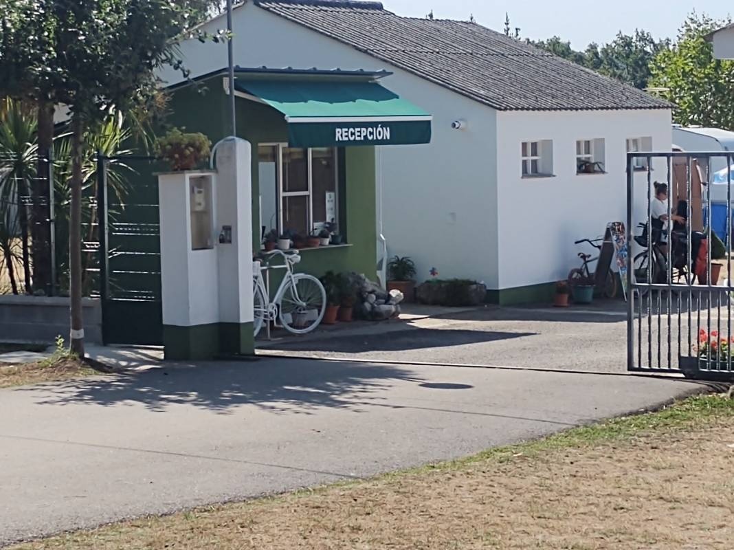 Camping Lugo: Camping El Meson — Campingplatz in Guitiriz / Cataluña