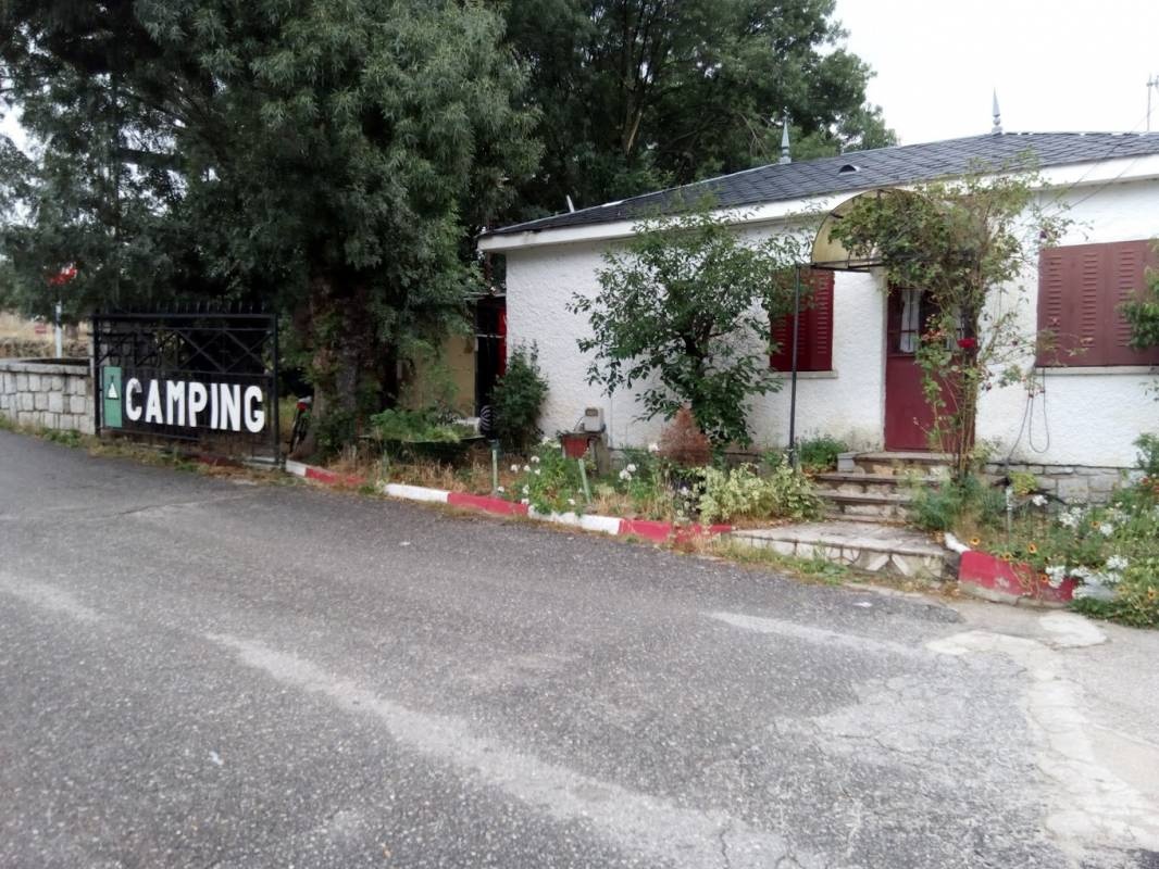 Camping D'oremor — Місце для кемпінгу in Cabanillas de la Sierra / Galicia