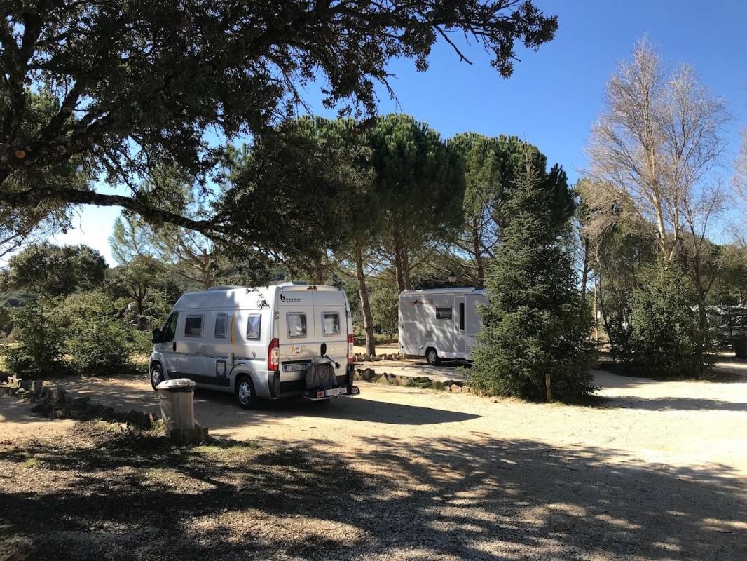 Camping Municipal Conejeras — Cámping in Parauta / Andalucía