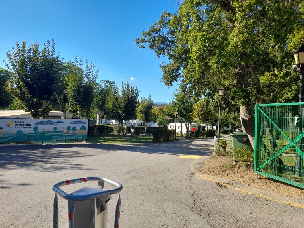 Camping Aritzaleku — Місце для кемпінгу in Lerate / Navarra