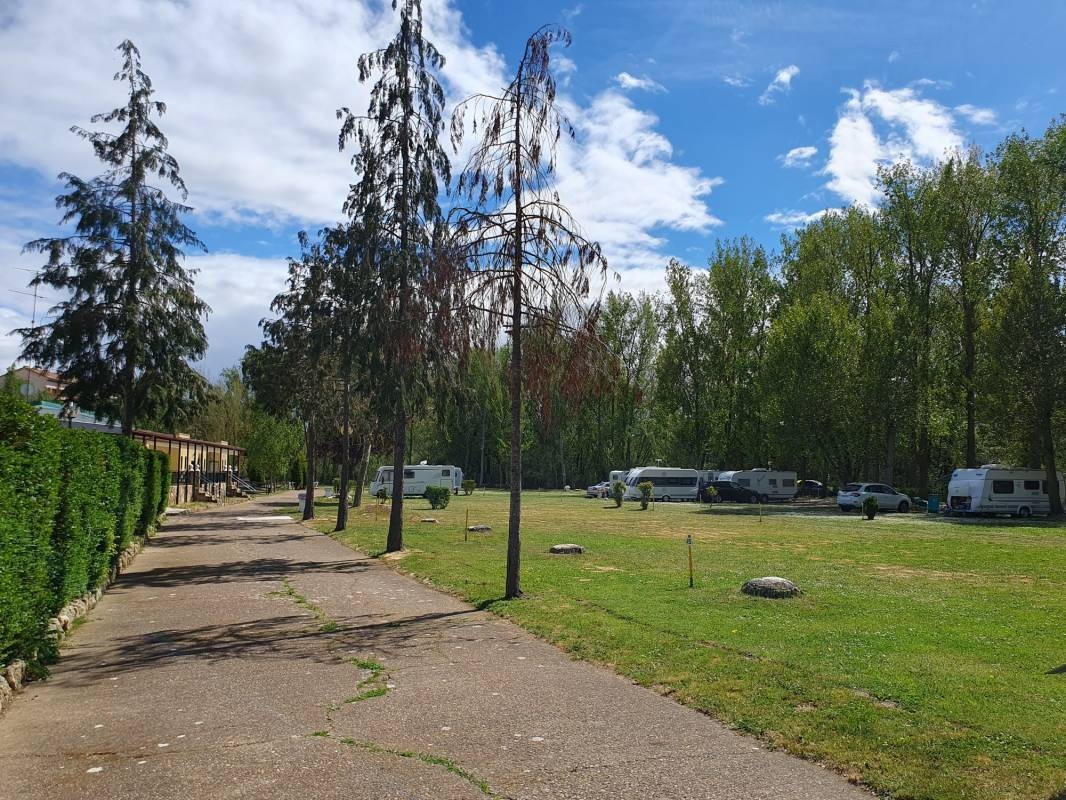 Camping Eden — Campingplass in Carrión de los Condes
