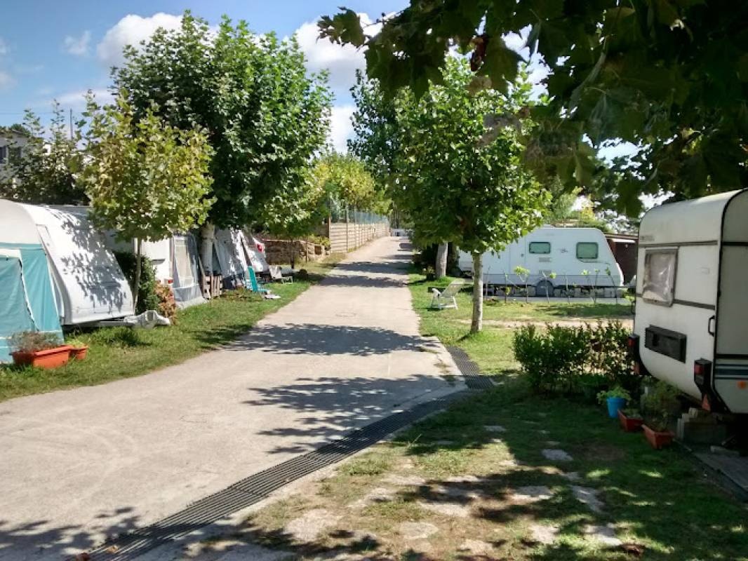 Camping Monte Cabo — Area da campeggio in Noalla, Sanxenxo,Pontevedra / Galicia