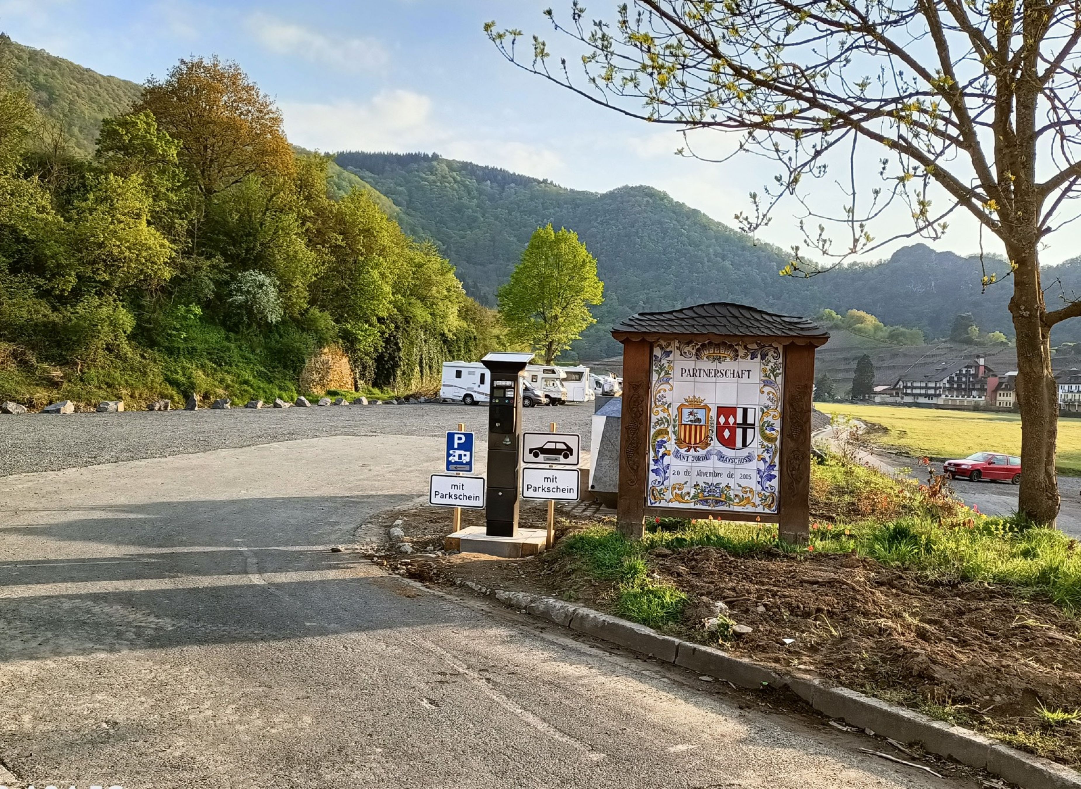 Stellplatz Mayschoß — Karavan Sitesi in Mayschoß